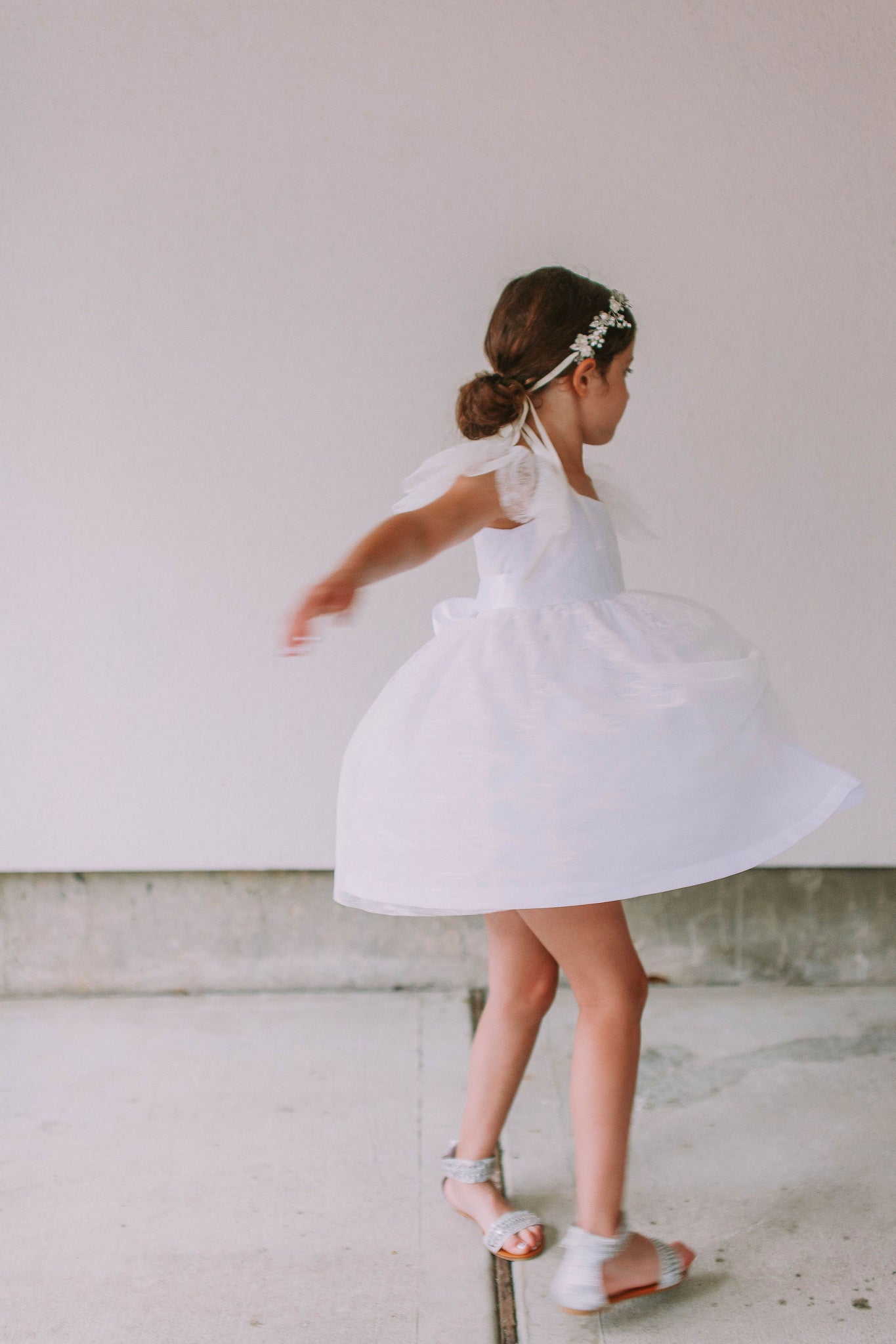 cuteheads Little Girl's Scalloped Lace Flower Girl Dress