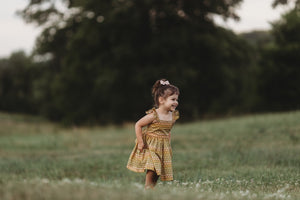 Little Girl's Retro Floral Print Flutter Sleeve Dress