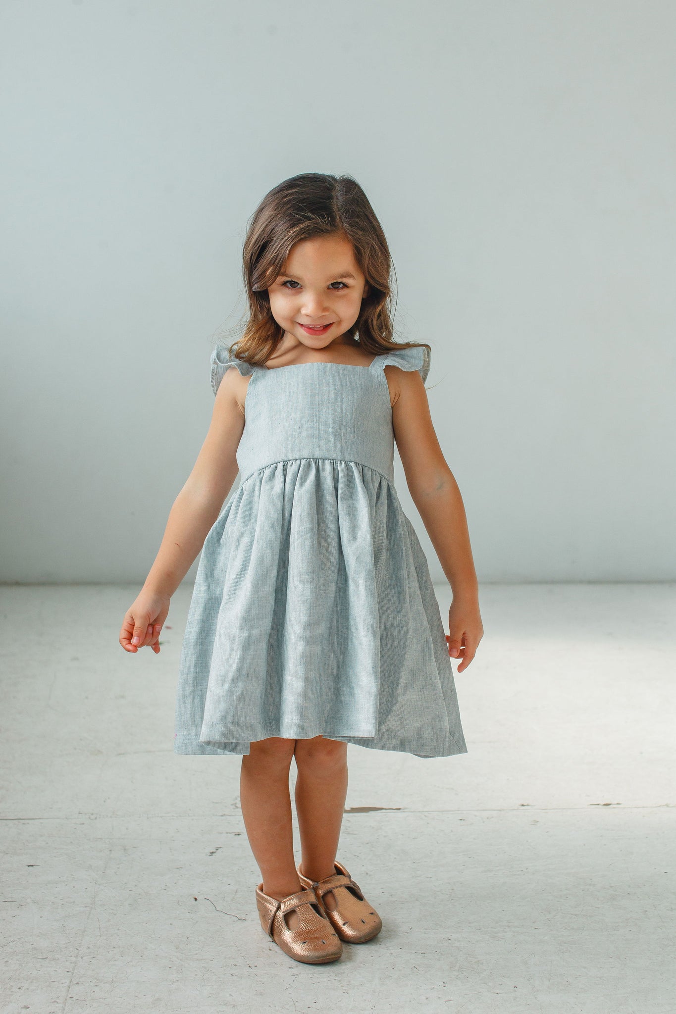 Girls linen dress shop